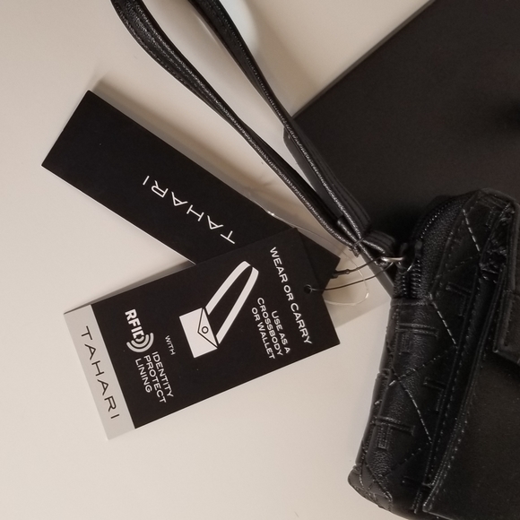 *NWT* Tahari Wristlet/Crossbody - Picture 6 of 11